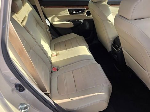 Used 2018 Honda CR-V Touring image 16