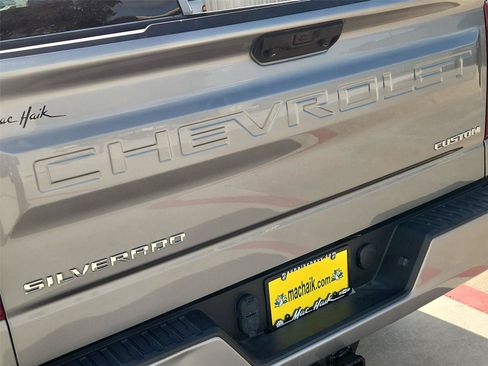 Used 2023 Chevrolet Silverado 1500 Custom RWD image 29