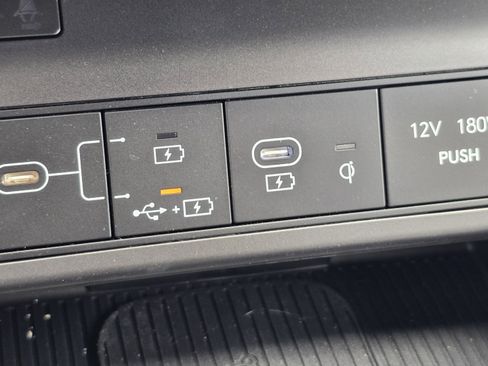 Used 2025 Hyundai Kona SEL AWD/4WD image 12