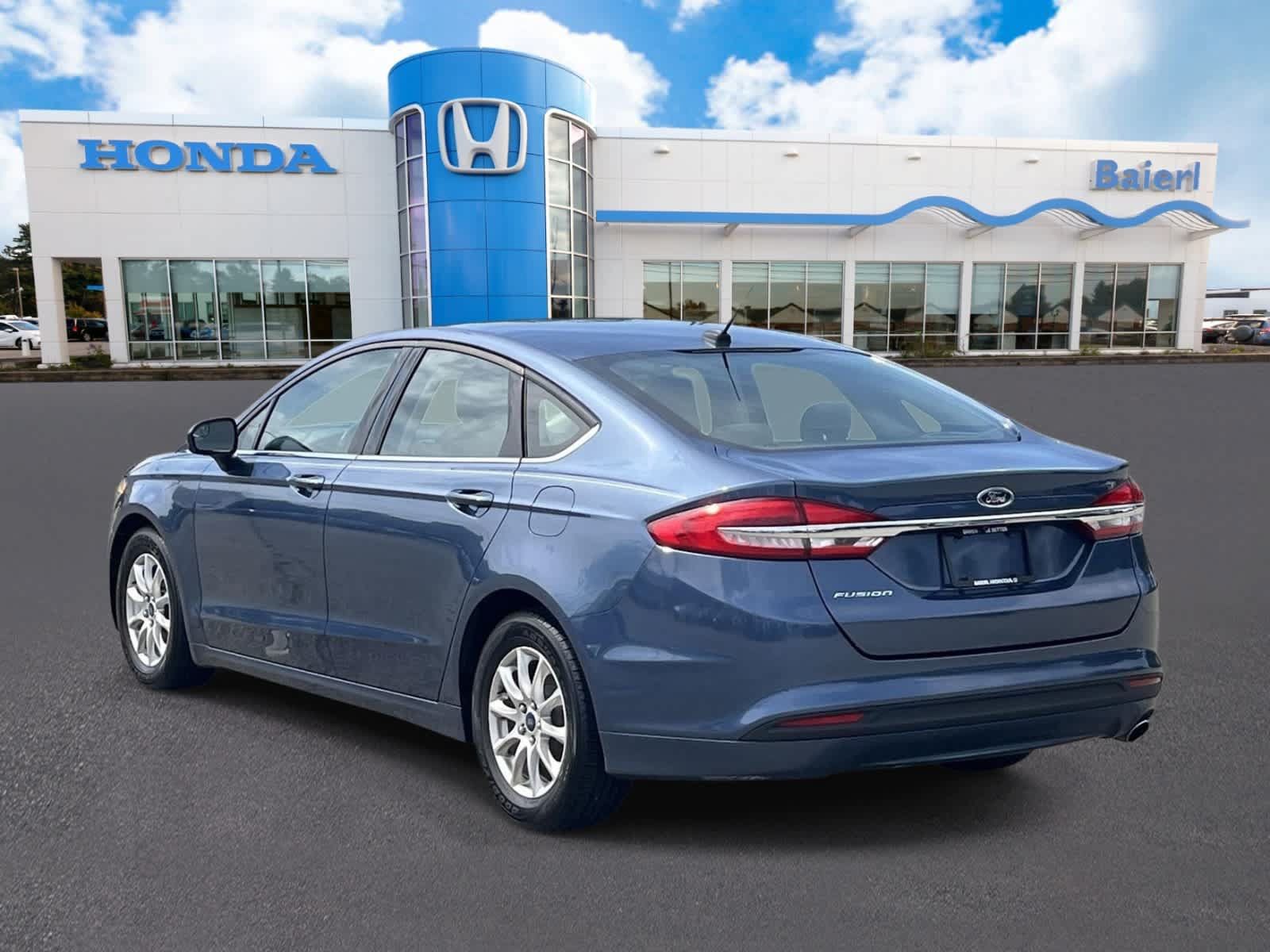Used 2018 Ford Fusion S FWD image 3