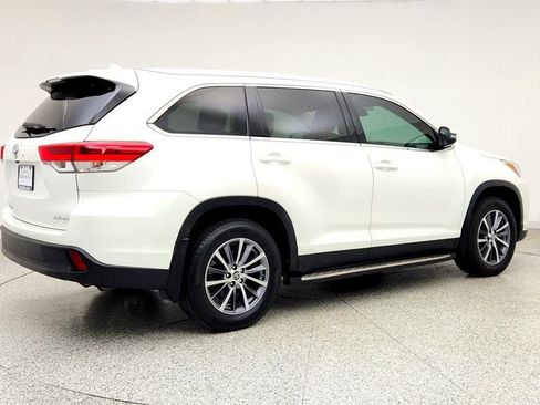 Used 2019 Toyota Highlander XLE AWD/4WD image 5