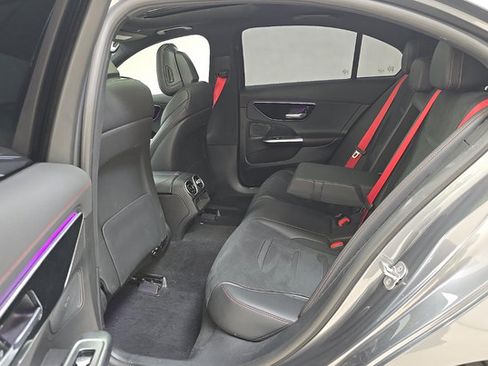 Used 2024 Mercedes-Benz C 43 AMG 4MATIC Sedan w/ Driver Assistance Package image 9