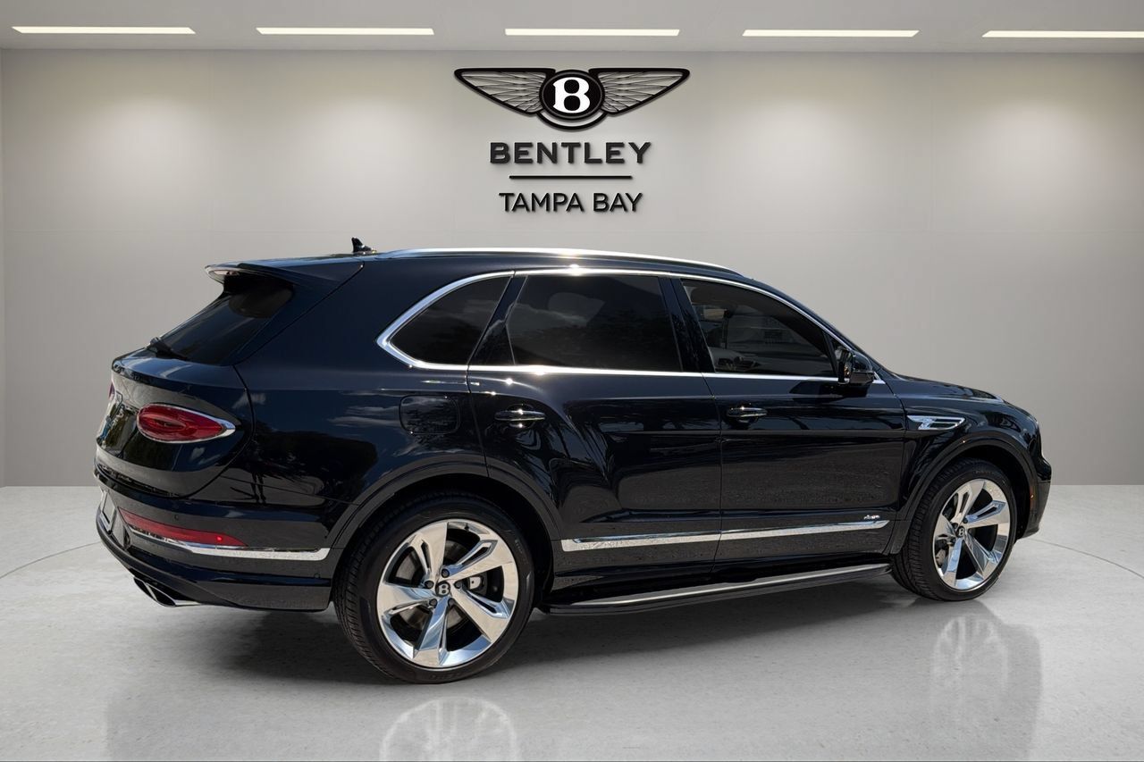 Used 2025 Bentley Bentayga AWD/4WD image 13