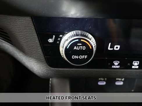 New 2025 Mitsubishi Outlander SE FWD image 9