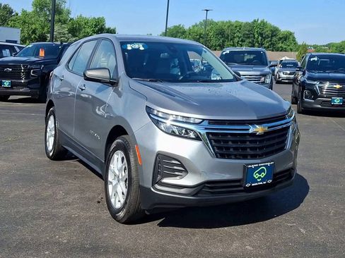 Certified 2023 Chevrolet Equinox LS FWD image 5