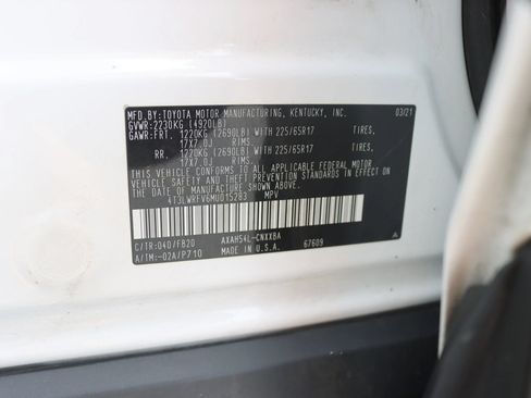 Used 2021 Toyota RAV4 LE AWD/4WD image 37
