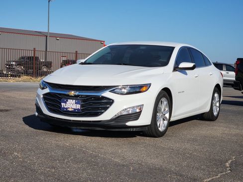 Used 2024 Chevrolet Malibu LT FWD image 3