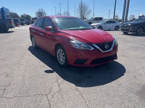 Used 2018 Nissan Sentra SV image 2