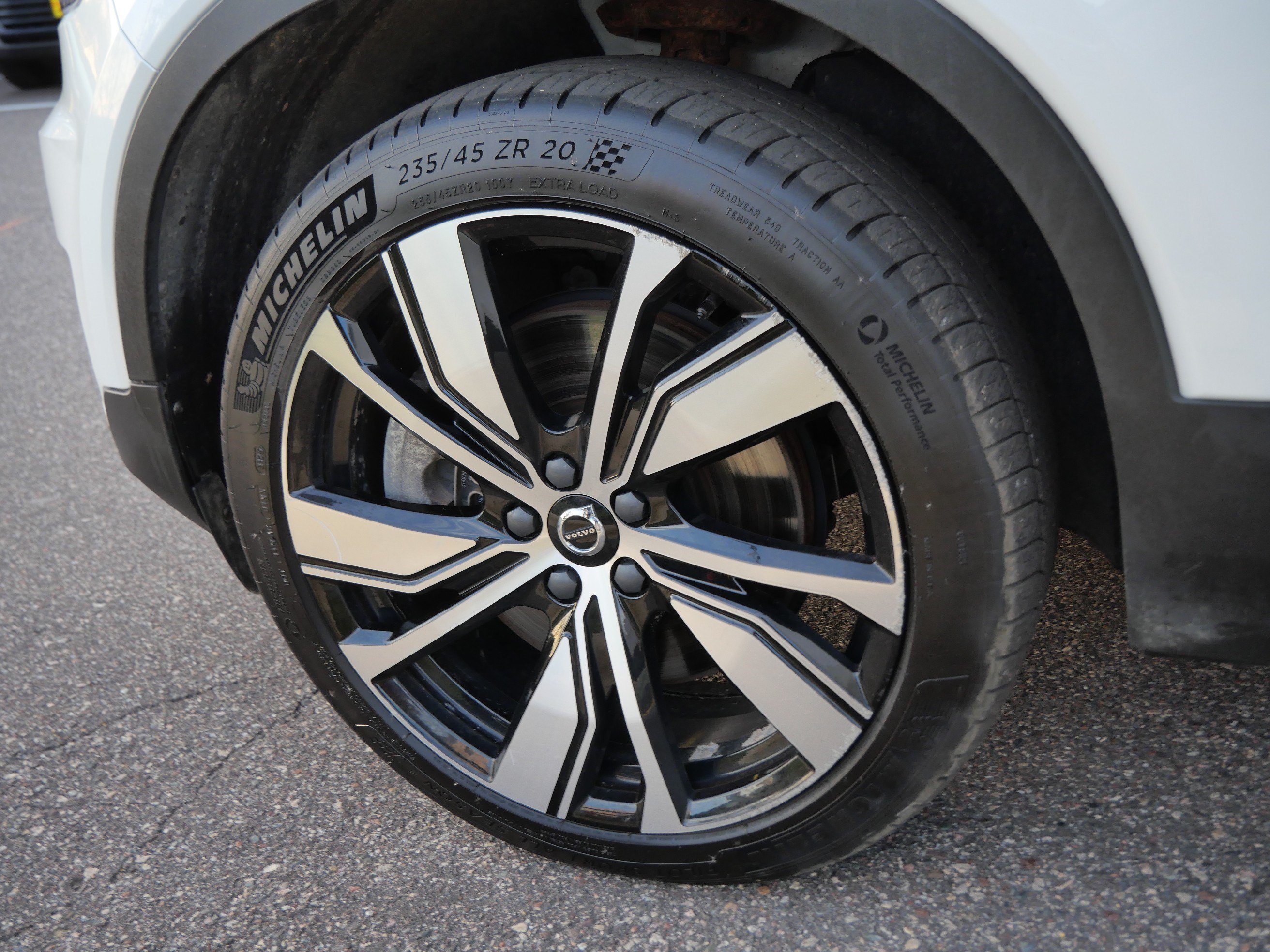 Used 2021 Volvo XC40 P8 Recharge AWD/4WD image 15
