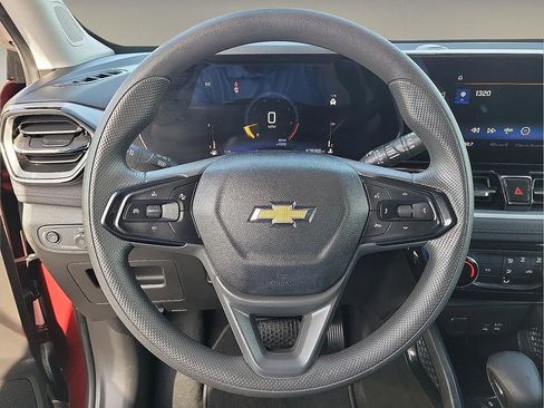 Used 2025 Chevrolet TrailBlazer LT image 19