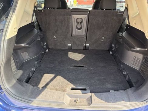 Used 2019 Nissan Rogue SV AWD/4WD image 21