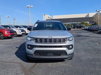 Used 2024 Jeep Compass Latitude video 2