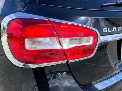 Used 2017 Mercedes-Benz GLA 250 image 28