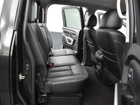 Used 2019 Nissan Titan PRO-4X w/ Pro-4x Convenience Package AWD/4WD image 31