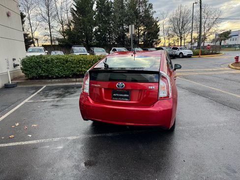 Used 2013 Toyota Prius Three image 25
