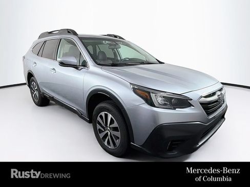 Used 2022 Subaru Outback Premium AWD/4WD image 1