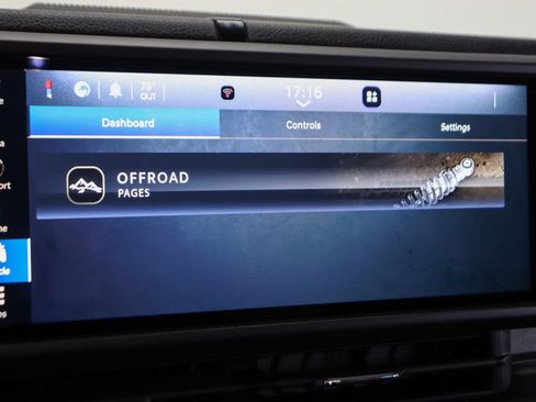 Used 2025 Jeep Gladiator Sport AWD/4WD image 28