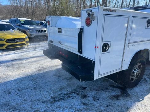 Used 2021 Chevrolet Silverado 2500 W/T w/ WT Convenience Package image 9