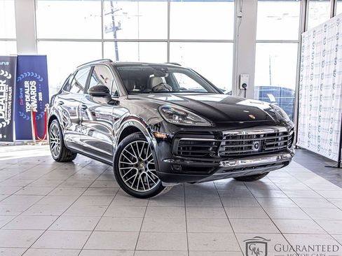 Used 2022 Porsche Cayenne image 3