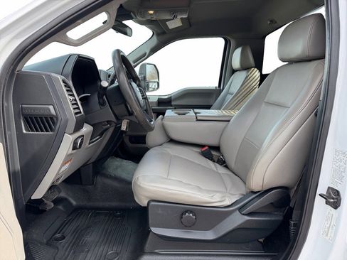 Used 2020 Ford F550 4x4 Regular Cab Super Duty image 9