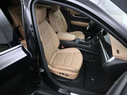 Certified 2024 Cadillac XT6 Premium Luxury w/ Platinum Package AWD/4WD image 11