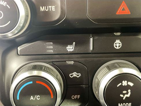 Used 2022 RAM 1500 Big Horn AWD/4WD image 16