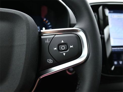 New 2026 Volvo XC40 B5 Core w/ Climate Package image 22