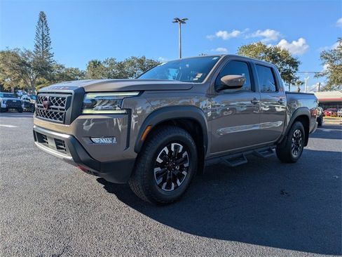 Used 2024 Nissan Frontier Pro-X image 7