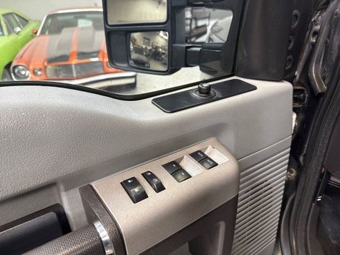 Used 2015 Ford F250 XLT w/ XLT Value Package image 23