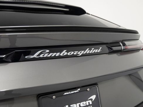 Used 2024 Lamborghini Urus S AWD/4WD image 44