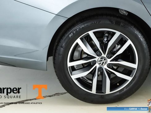 Used 2025 Volkswagen Jetta SE w/ Sunroof Package FWD image 49