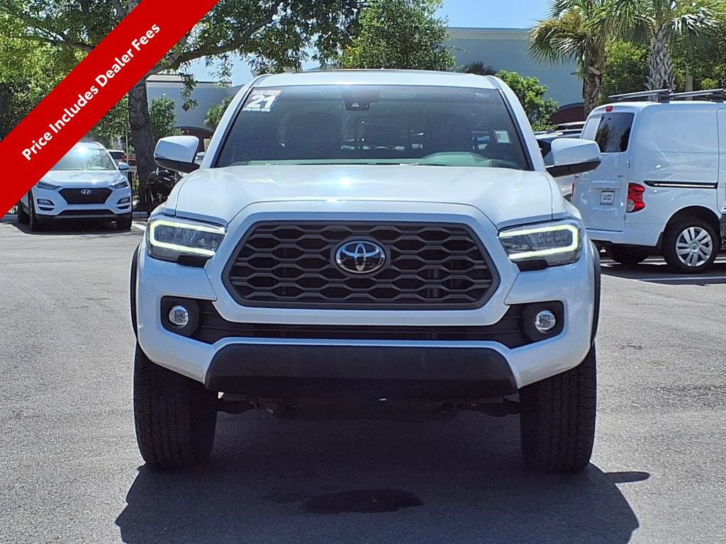Used 2021 Toyota Tacoma TRD Off-Road w/ TRD Premium Off Road Package AWD/4WD image 3