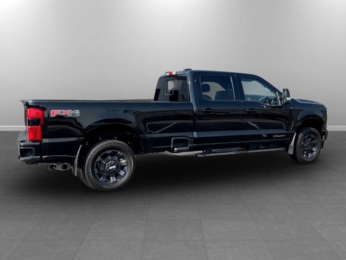 Used 2023 Ford F350 Lariat w/ Lariat Ultimate Package AWD/4WD image 8