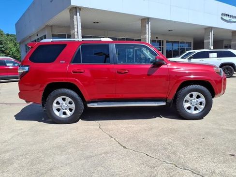 Used 2014 Toyota 4Runner SR5 AWD/4WD image 2