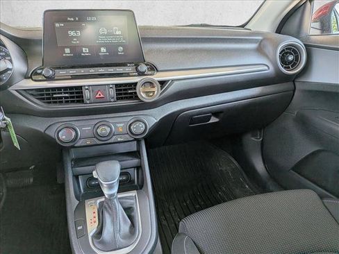 Used 2021 Kia Forte LXS FWD image 12