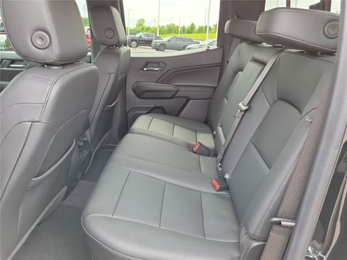 Used 2024 Chevrolet Colorado LT w/ LT Convenience Package III RWD image 13