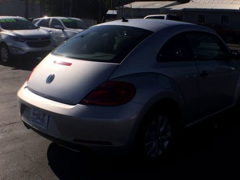 Used 2013 Volkswagen Beetle 2.5 image 7