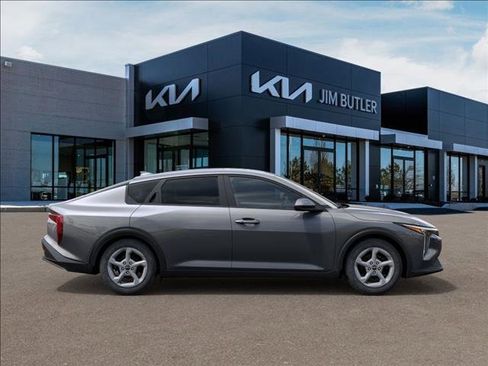 New 2025 Kia K4 LXS image 29