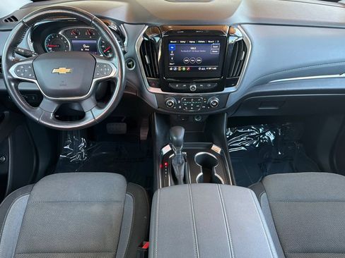 Used 2021 Chevrolet Traverse LT FWD image 14