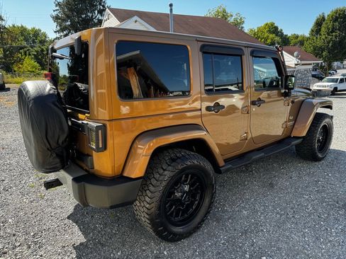 Used 2011 Jeep Wrangler 70th Anniversary w/ Dual Top Group image 5