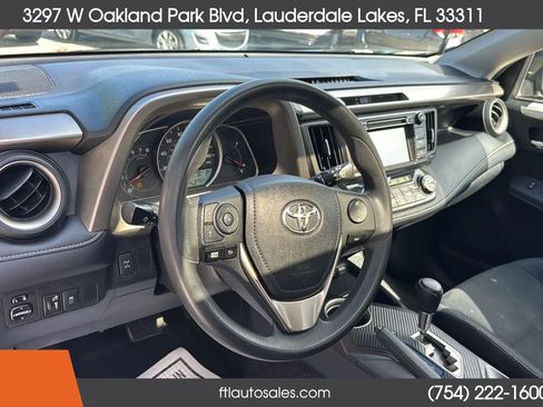 Used 2015 Toyota RAV4 XLE AWD/4WD image 19