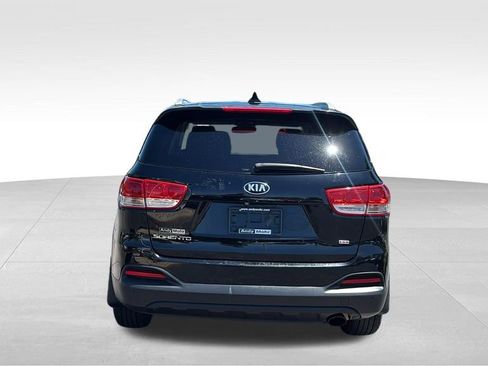 Used 2016 Kia Sorento AWD w/ LX Convenience Package image 6