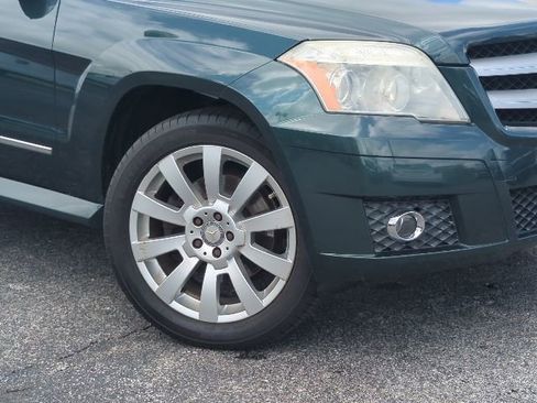 Used 2010 Mercedes-Benz GLK 350 4MATIC image 2