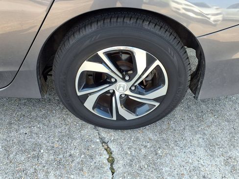 Used 2017 Honda Accord LX image 11