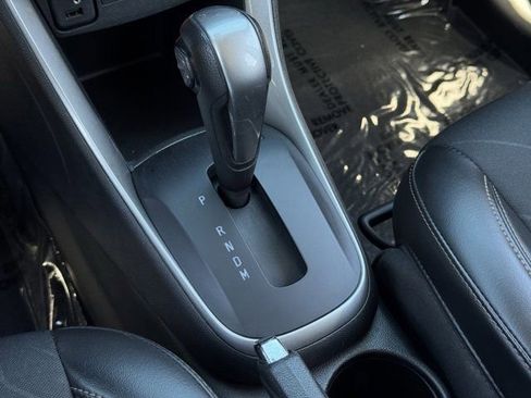 Used 2021 Chevrolet Trax LT image 21