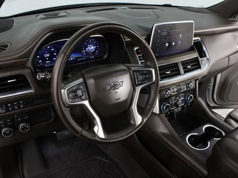 Used 2023 Chevrolet Tahoe Z71 w/ Luxury Package AWD/4WD image 10