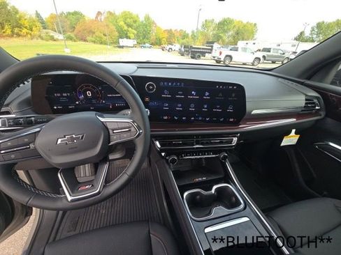 New 2026 Chevrolet Traverse Z71 w/ Driver Confidence Package image 7