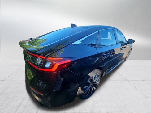 Used 2024 Honda Civic EX-L image 3