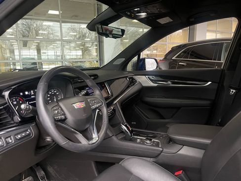 Certified 2023 Cadillac XT6 Premium Luxury w/ Technology Package image 7