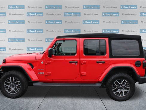 Used 2024 Jeep Wrangler Sahara image 10